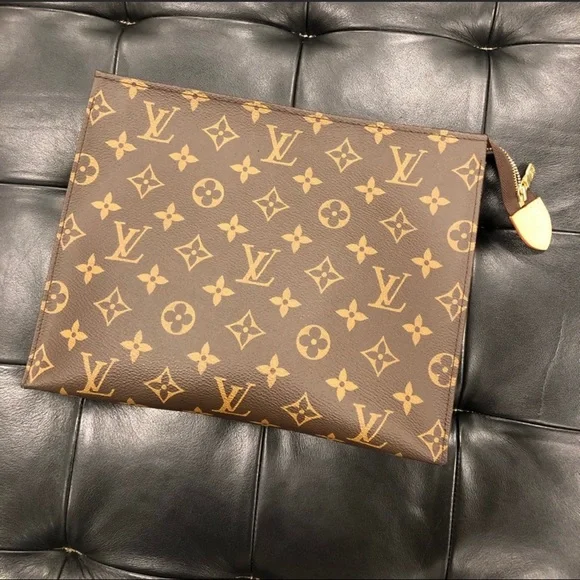 ♡LOUIS VUITTON Clutch 26♡ - Picture 3 of 13